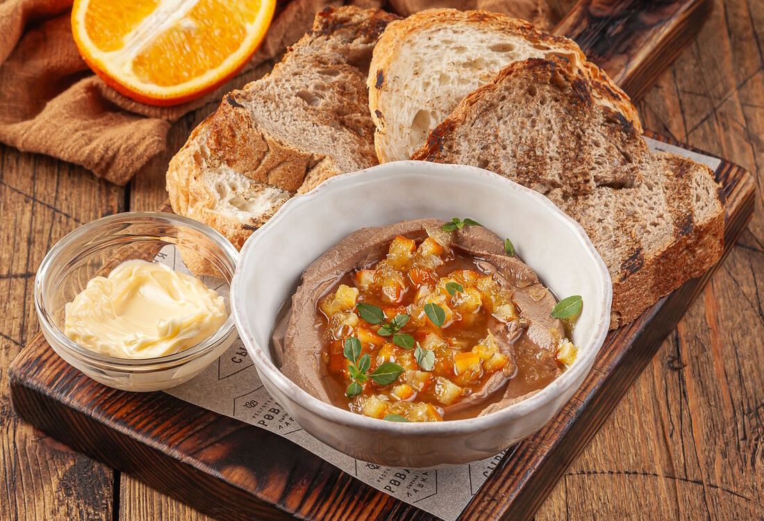 Паштет из куриной печени с апельсиновым конфитюром