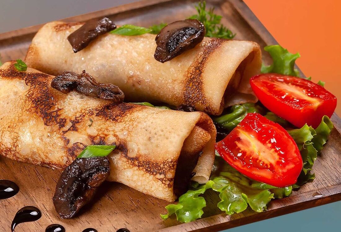 Домашние блинчики с курицей и грибами