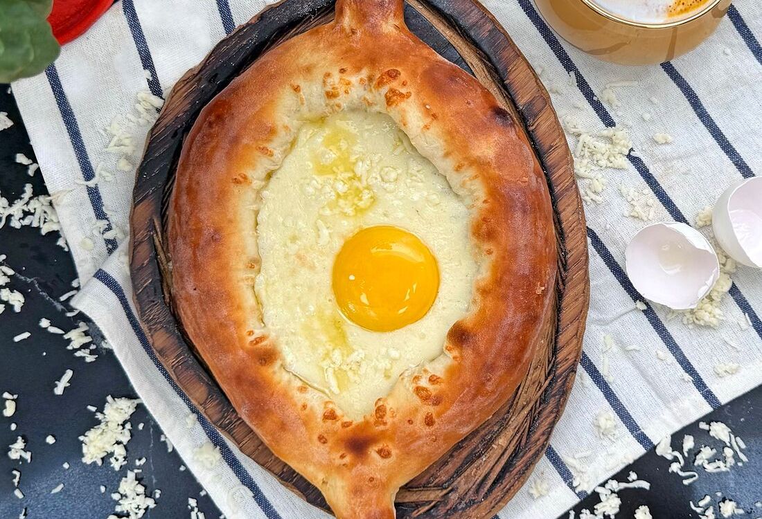 Хачапури по-аджарски