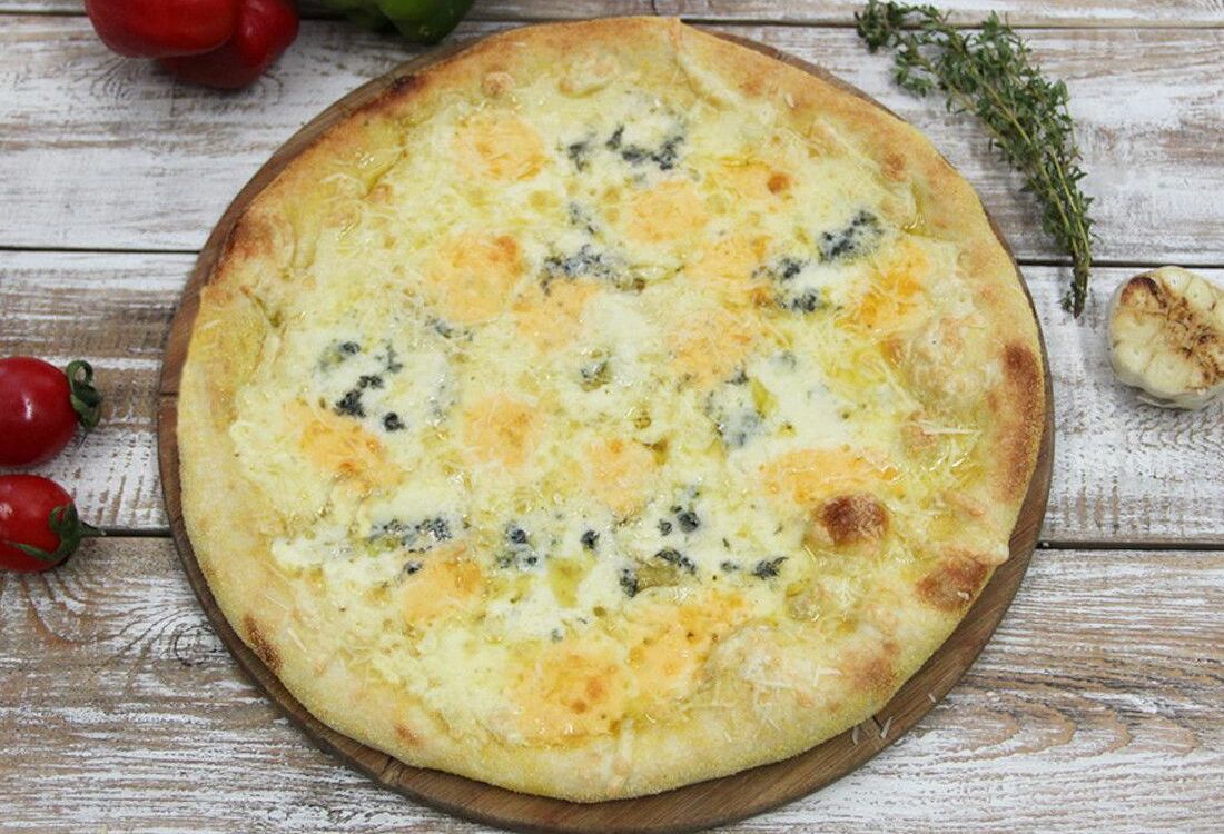 Пицца Четыре Сыра большая