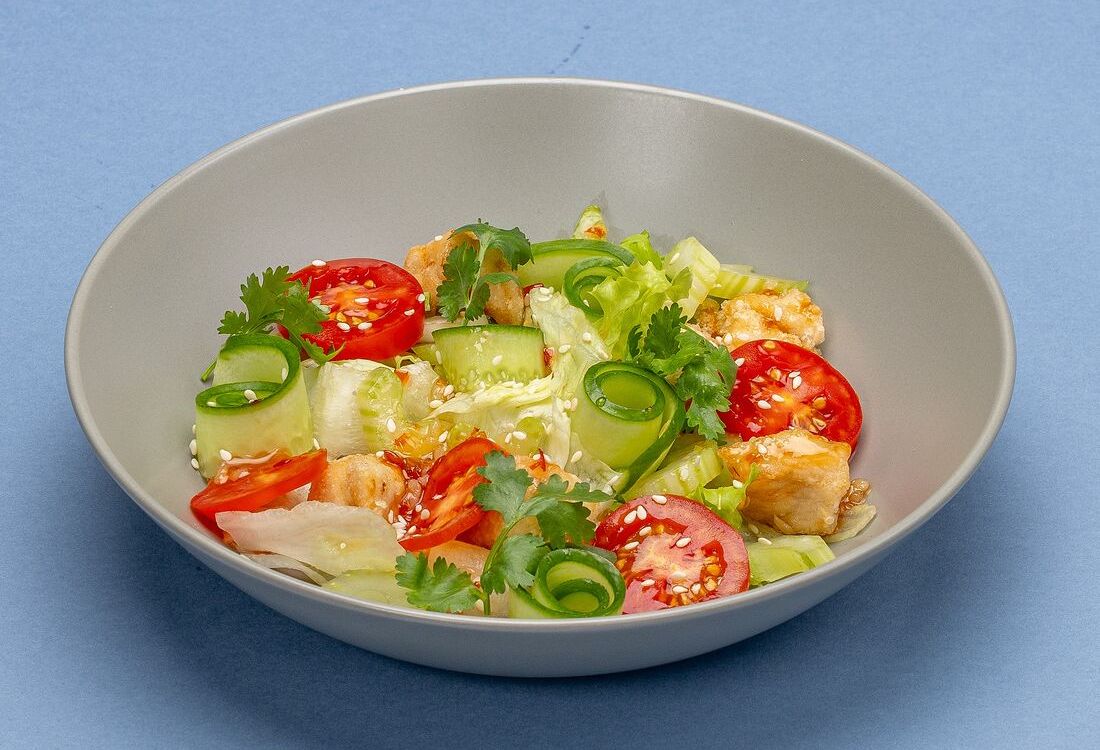 Салат с курицей