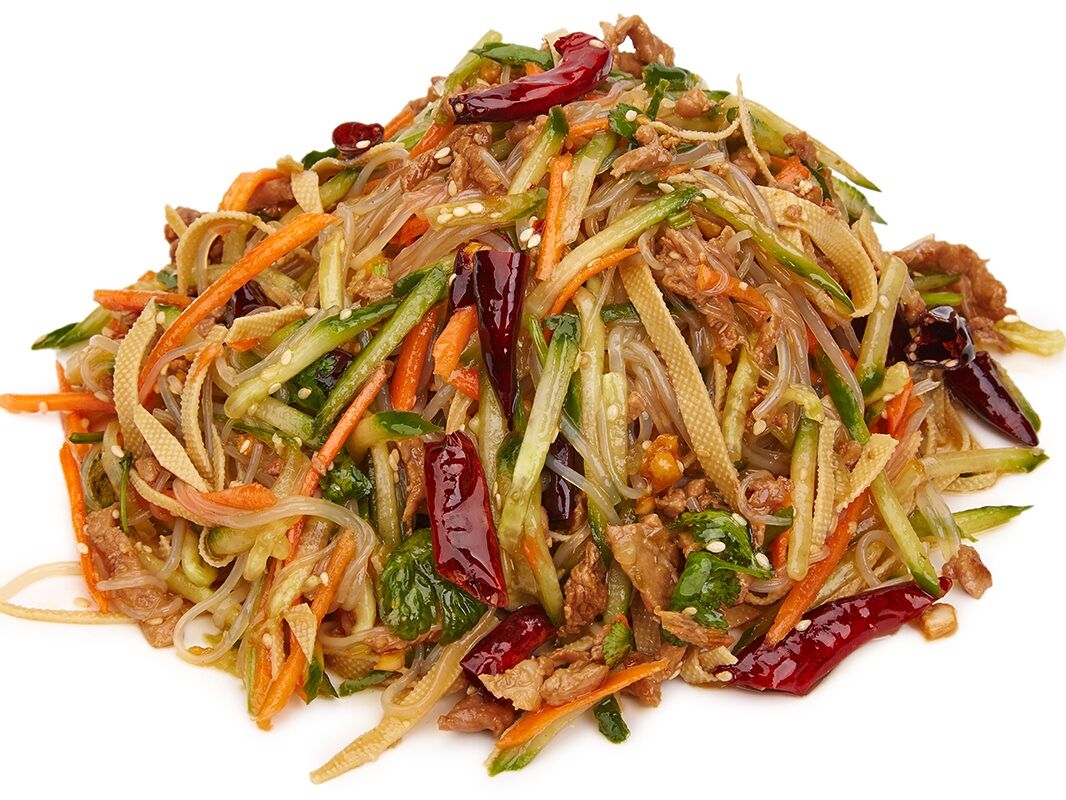Салат из свинины с фунчозой