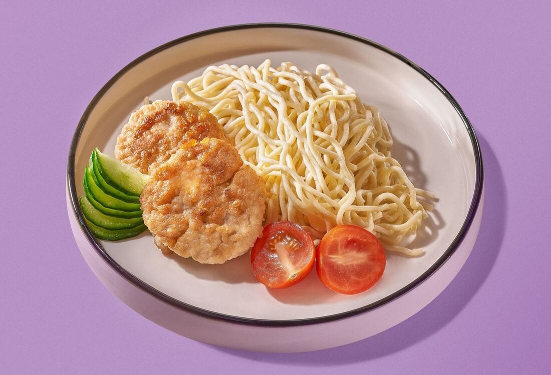 Куриные котлеты со спаггети