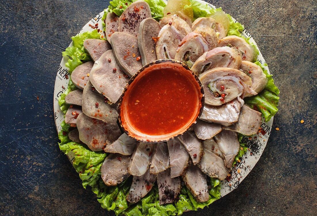 Мясная нарезка для банкета