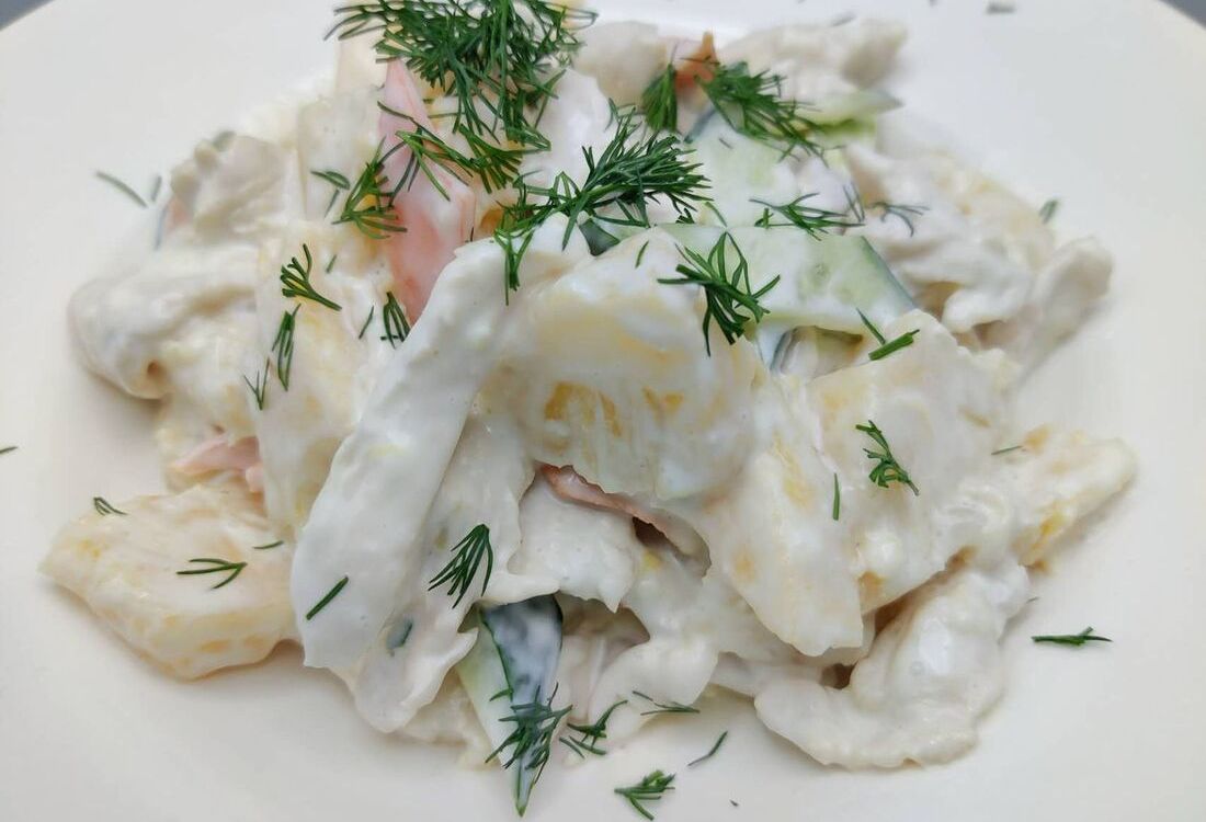 001. Салат из куриного мяса и ананаса 
