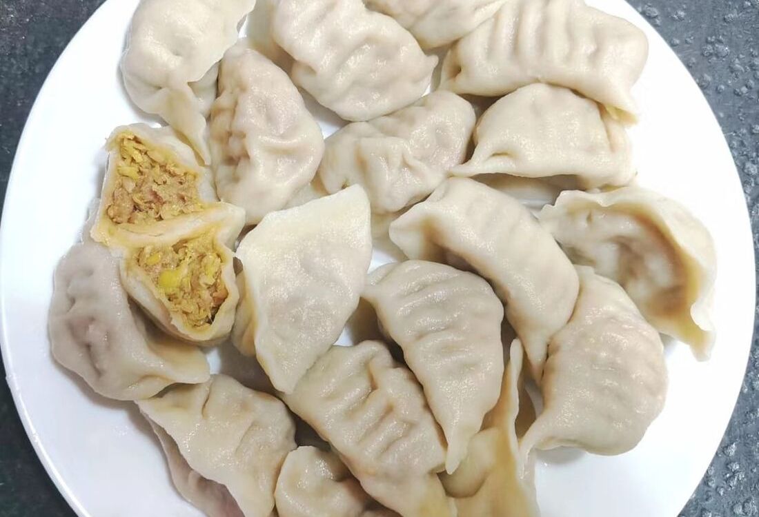 Китайские пельмени со свининой и капустой