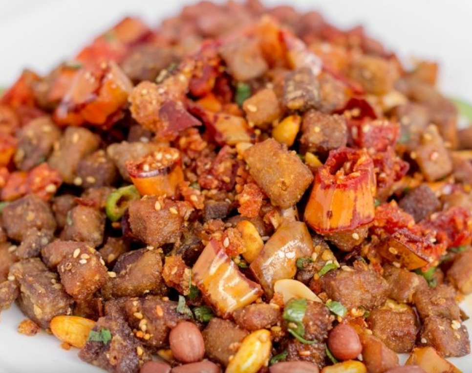 307 Говядина с арахисом и кунжутом