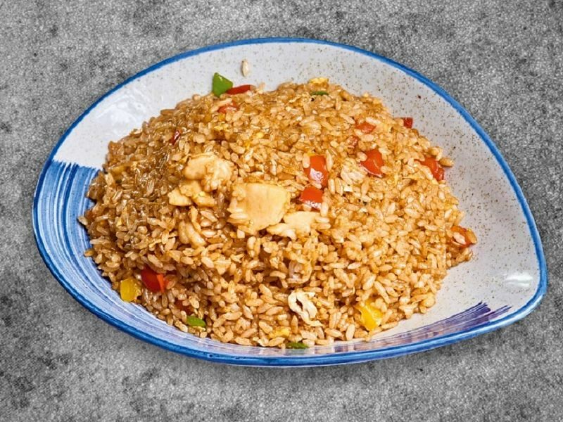Рис, обжаренный с курицей
