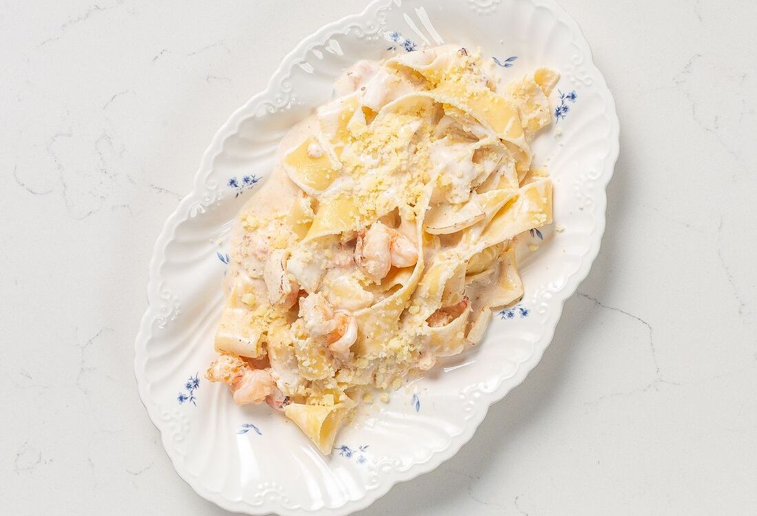 Паппарделле с креветками и кальмаром