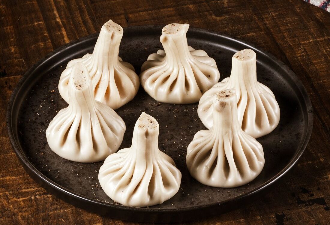 Хинкали с минтаем и шпинатом