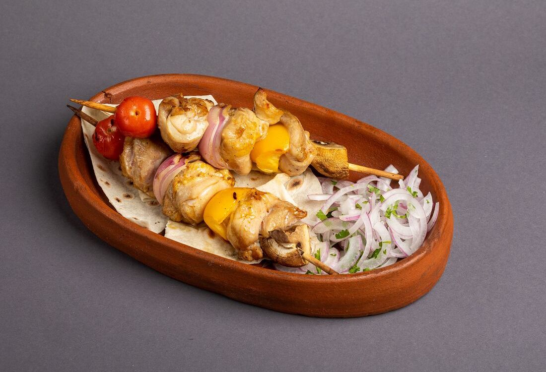 Шашлык из курицы с овощами