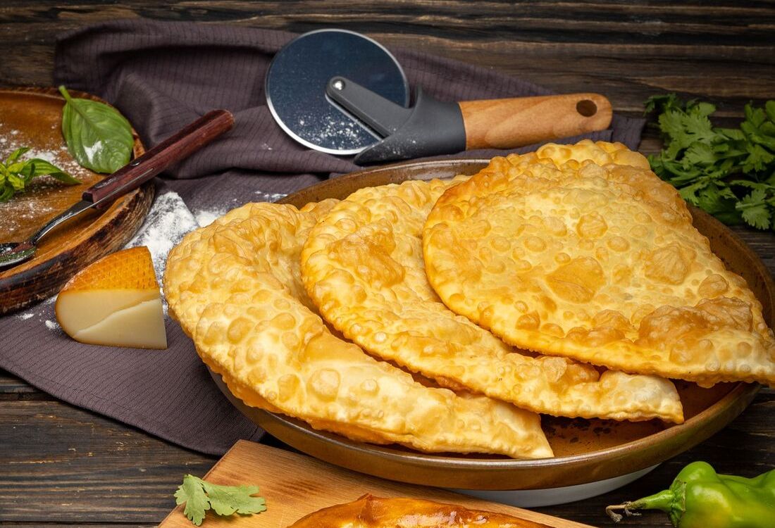 Чебурек с бараниной и говядиной