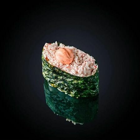 Гункан с крабом