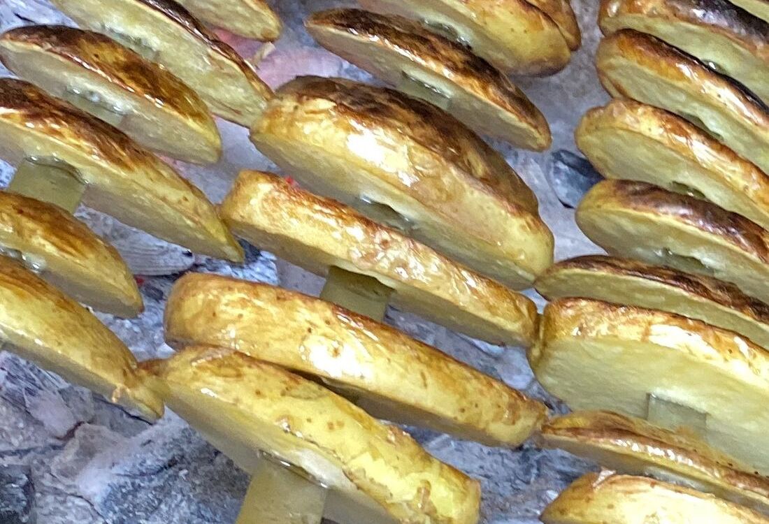 Картофель на мангале
