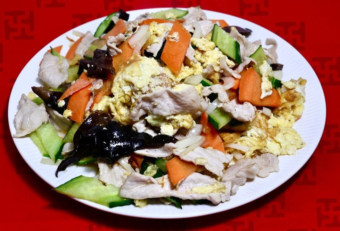 Жареная свинина с яйцом и овощами № 37