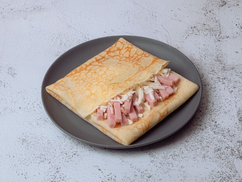 Блин с ветчиной и сыром
